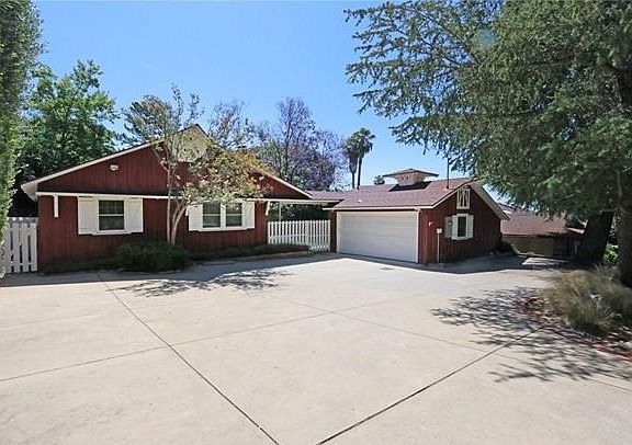 3rd image of 5044 Ocean View Blvd