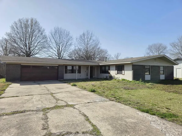 2118 Fairway St, Stuttgart, AR 72160