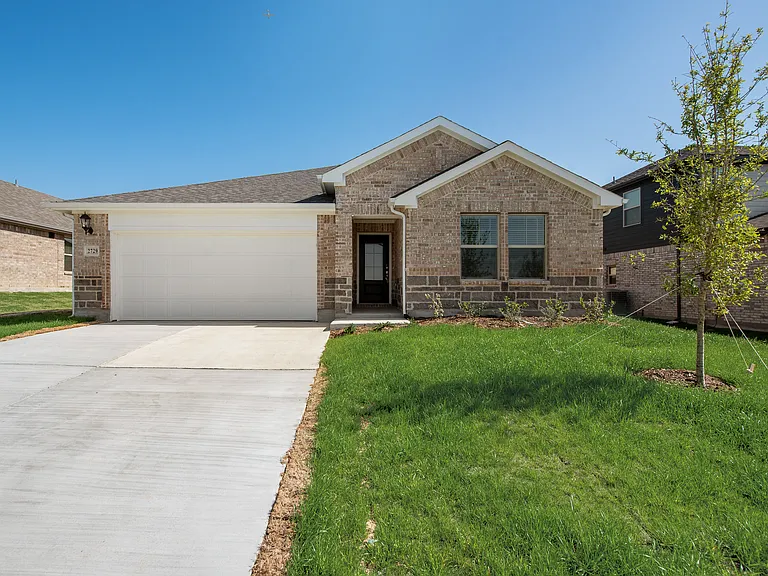 2729 Nene St — Photo 2
