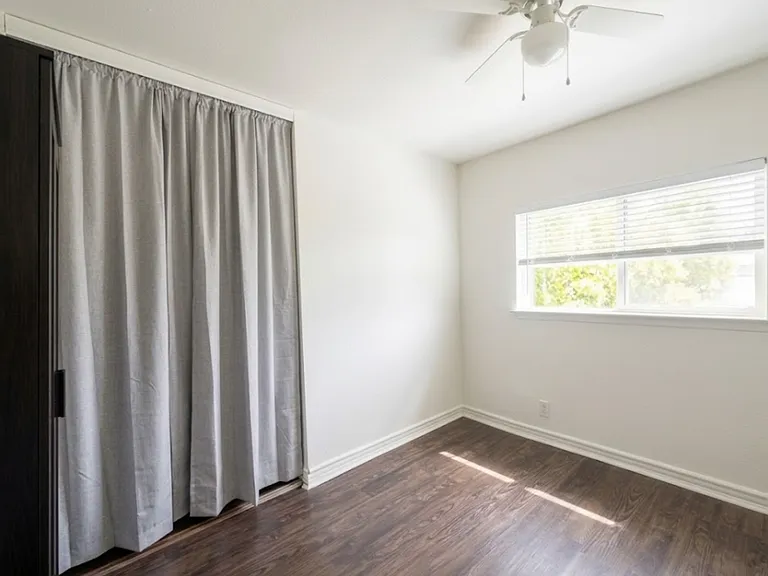 4001 Colonial Sun Dr — Photo 10