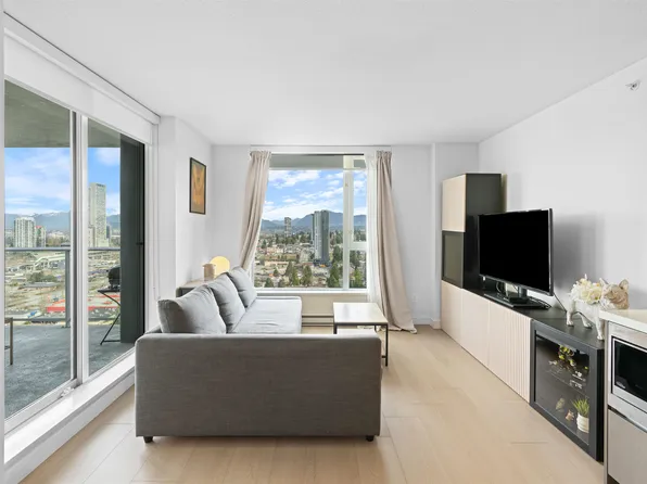 13750 100th Ave #3209, Surrey, BC V3T 0L3