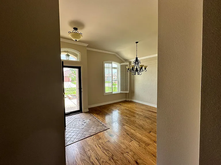 1630 Cedar Elm Dr — Photo 4