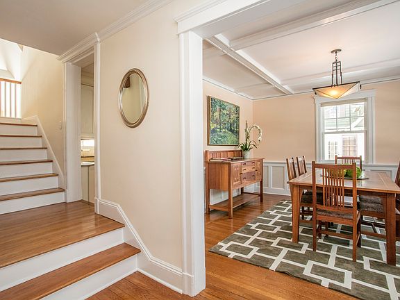 2nd image of 21 Stuyvesant Ave