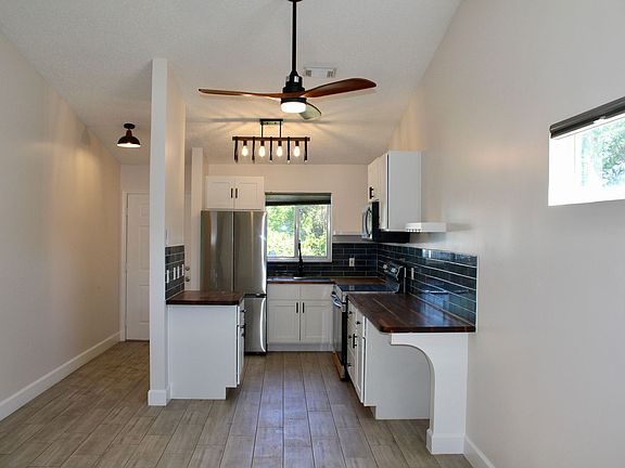 4th image of 5214 Stacy St #17