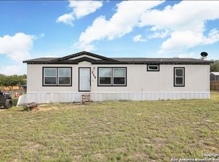 117 Sandy Ridge Dr, Poteet, TX 78065