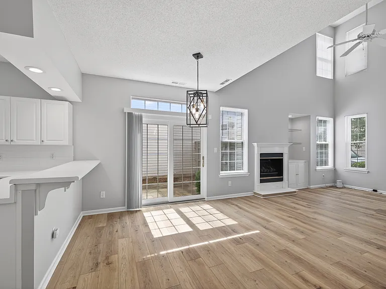 1537 Tallwood Cir — Photo 40