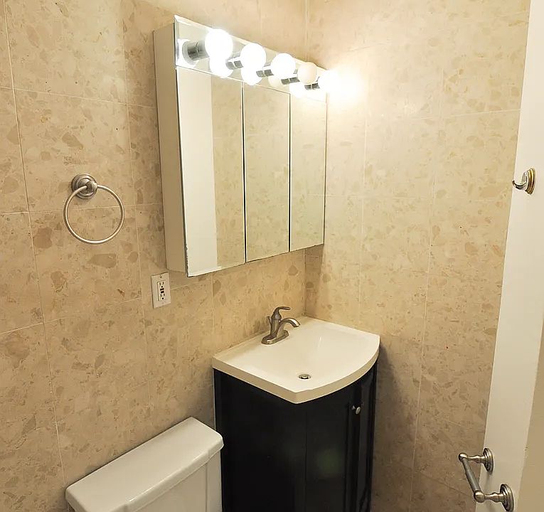 1st image of 304 W 92nd St Unit 4X