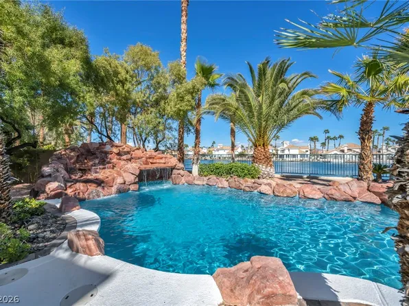 2812 Sterling Cove Dr, Las Vegas, NV 89128