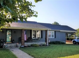 411 N 3rd Ave, Mayodan, NC 27027