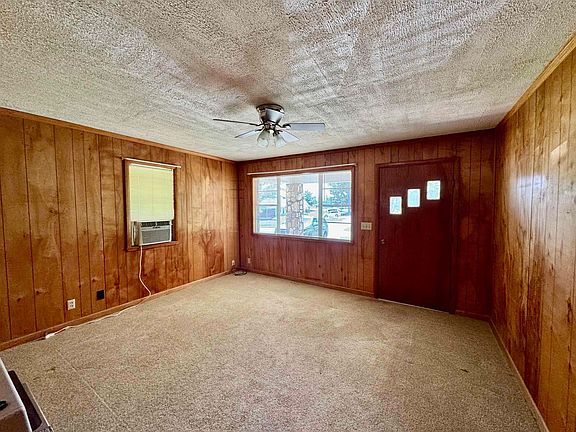 2nd image of 1 Moss St