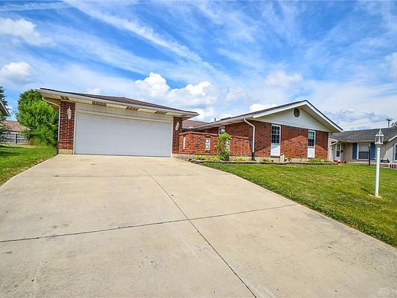 2nd image of 1704 Dubois Dr