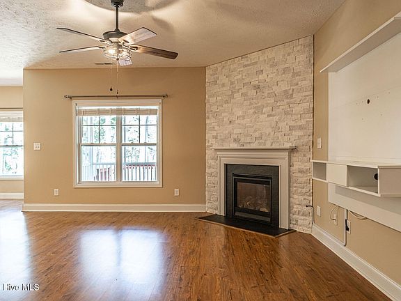 3rd image of 103 Laurel Oak Lane