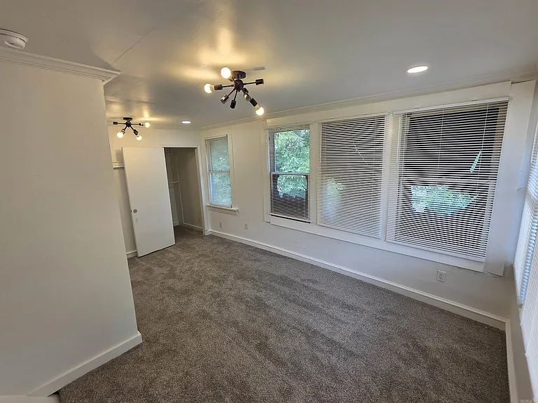 3010 S Izard St — Photo 10