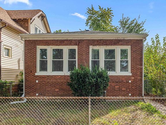 2nd image of 10721 S Prairie Ave