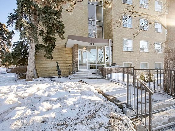 5th image of 219 Wilson Ave #305