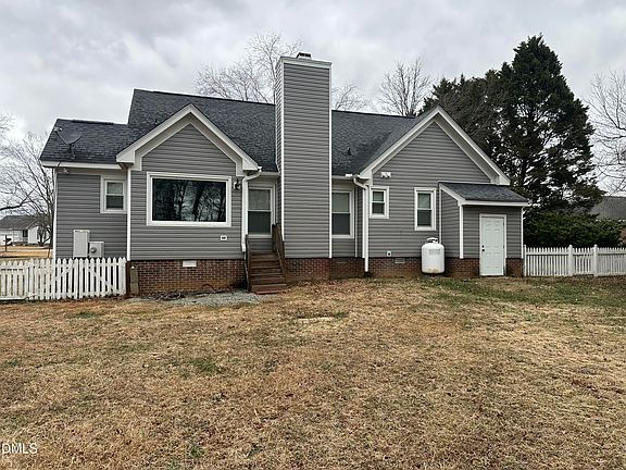 3rd image of 120 Summerdale Dr