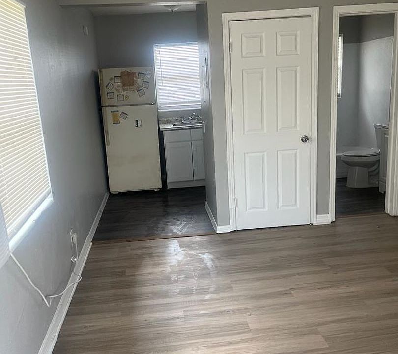 1st image of 674 22nd Ave S #6