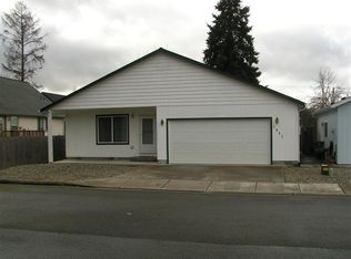 1991 SW Betty Ln, Grants Pass, OR 97526