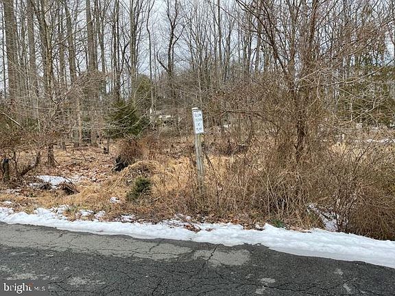 4th image of 1056 Vista Dr