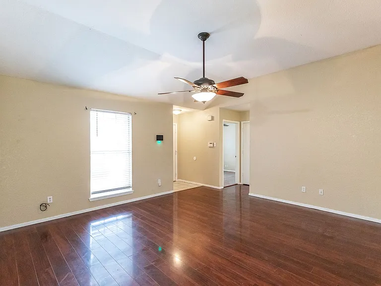3834 Purdue Ln — Photo 8