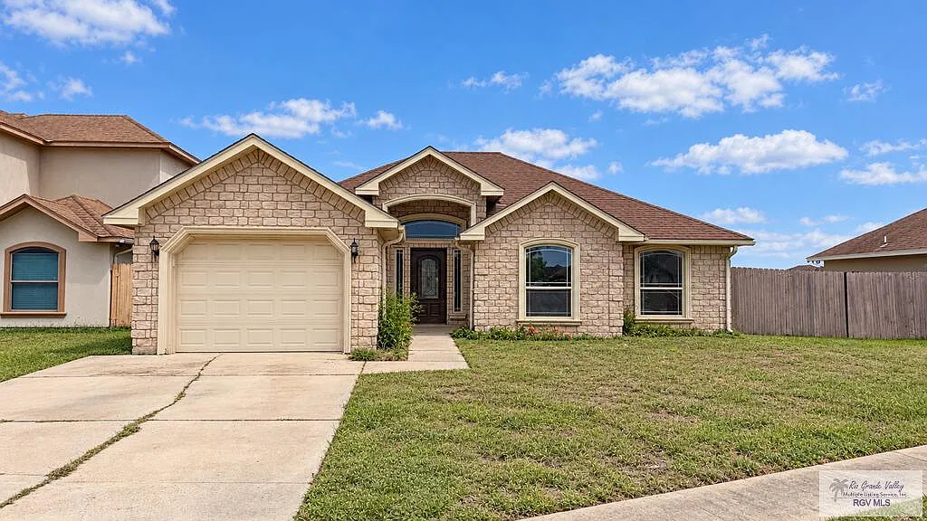 3 bed, 2.0 bath, 1568 sqft, $1,850 — Photo 1