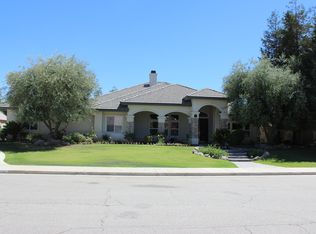 15747 Far Niente Dr, Bakersfield, CA 93314