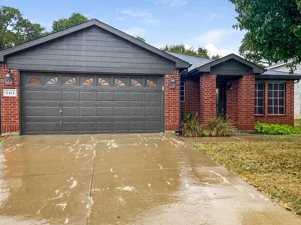 2412 Castle Pines Dr, Burleson, TX 76028