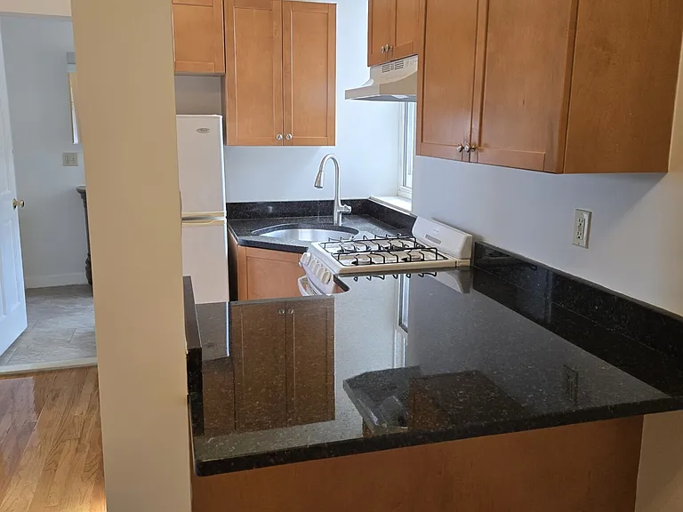 1124 Commonwealth Ave — Photo 158