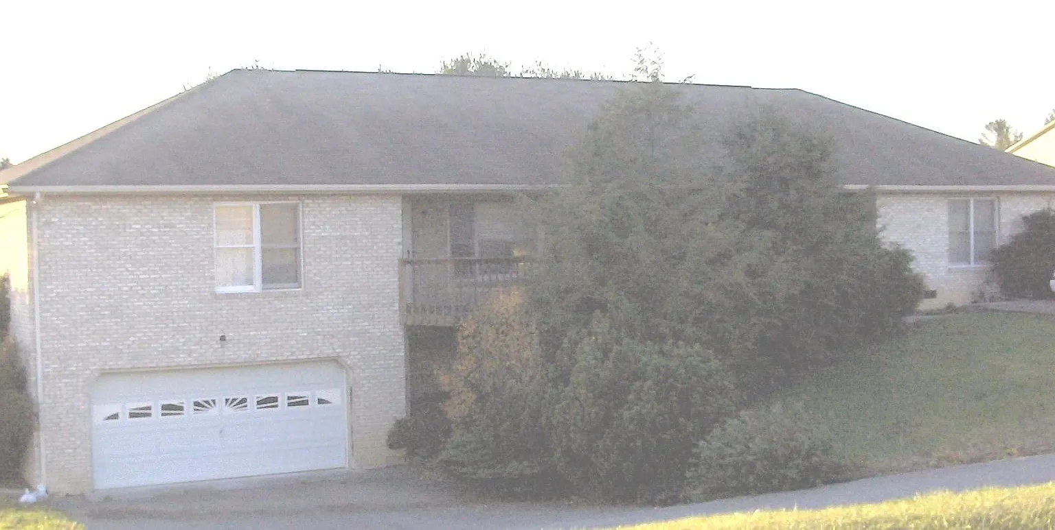 3 Bedroom 2 Bath Duplex — Photo 1