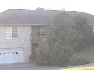 1439 Sandy Cir, Blacksburg, VA 24060