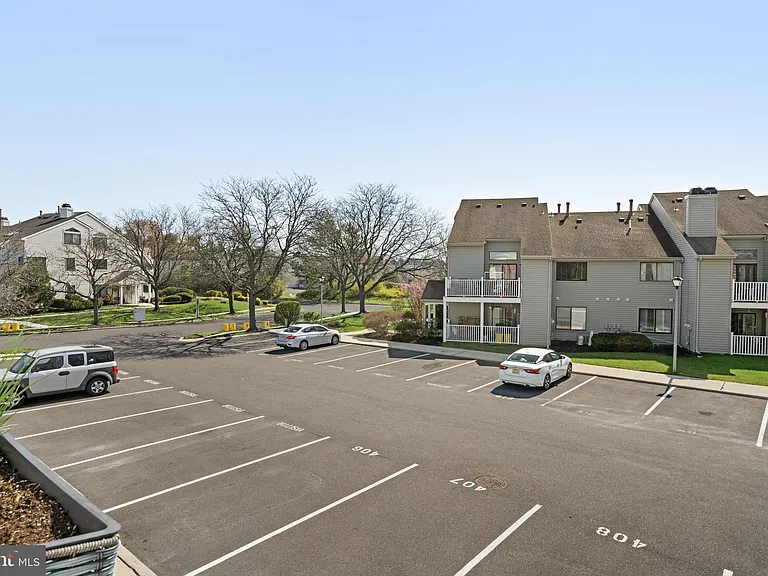 2204 Sandra Rd — Photo 11