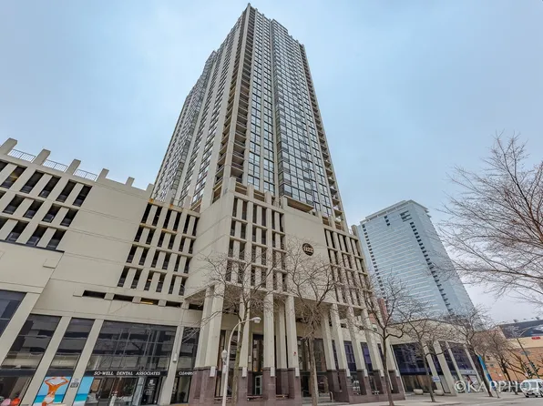 1122 N Clark St APT 2905, Chicago, IL 60610
