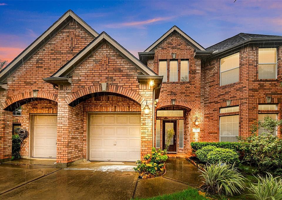1st image of 26510 Everett Glen Ln