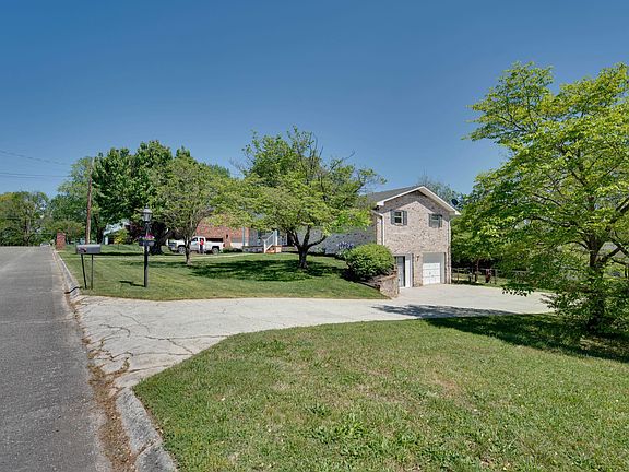 2nd image of 4308 Hicken Rd