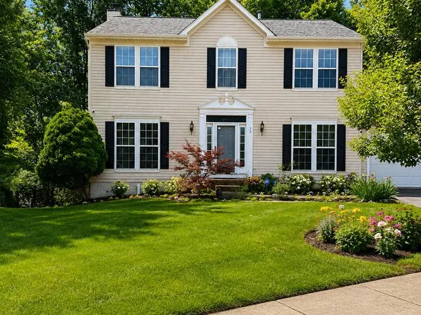 33 Jade Dr, Fredericksburg, VA 22406