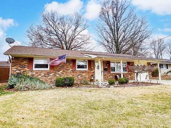 2nd image of 2557 Highwood Ln