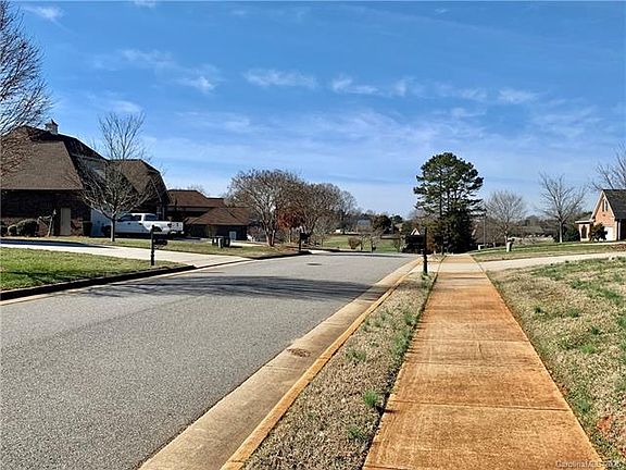 2nd image of 215 Macon Dr #44