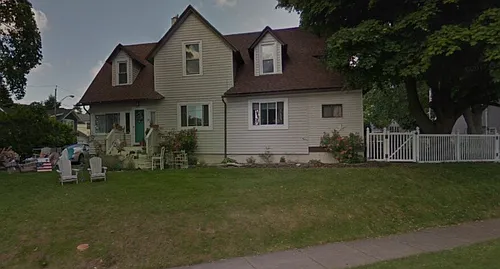 261 Beach Ave Photo 1