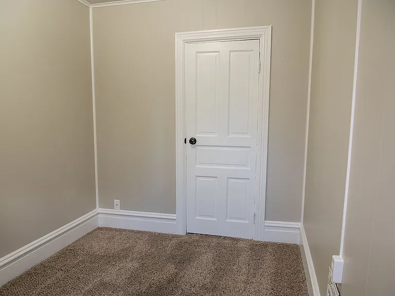 307 Muench St — Photo 17