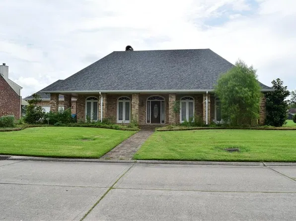 22 Bocage Dr, Destrehan, LA 70047