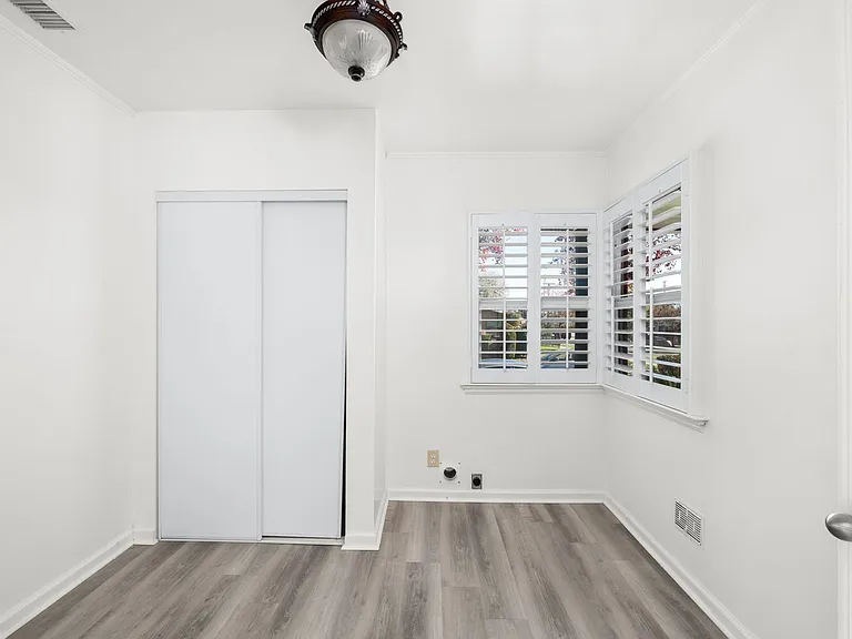 587 E Arrow Hwy — Photo 12