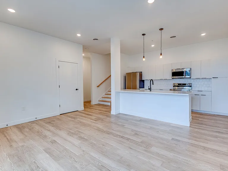 34 McDowell St — Photo 12