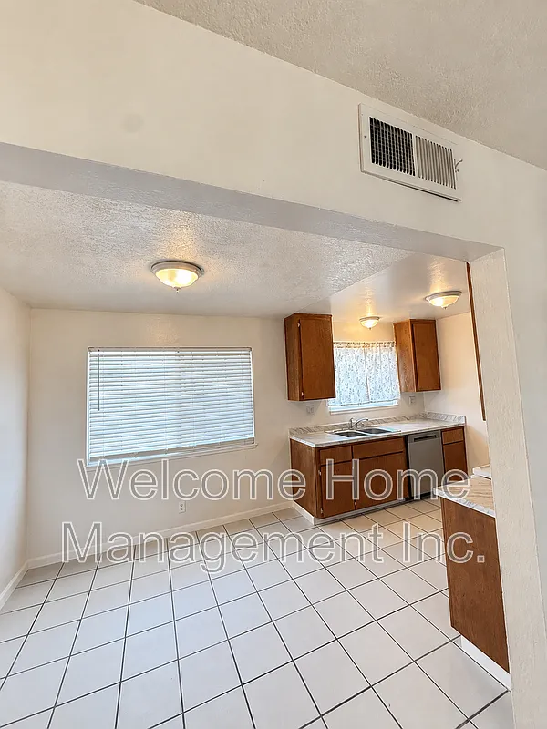 2 bed, 1.0 bath, 962 sqft, $2,125 — Photo 3