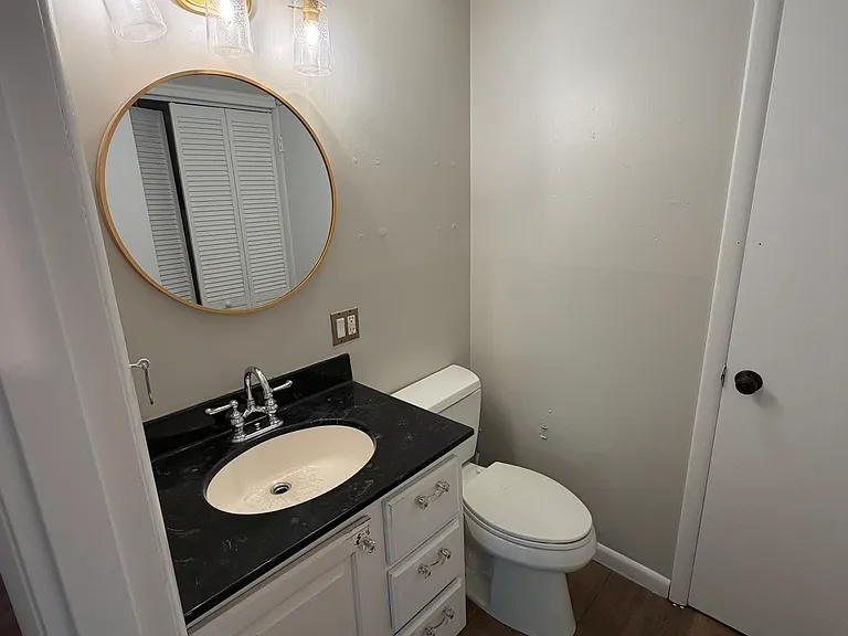 5867 Graystone Dr — Photo 8