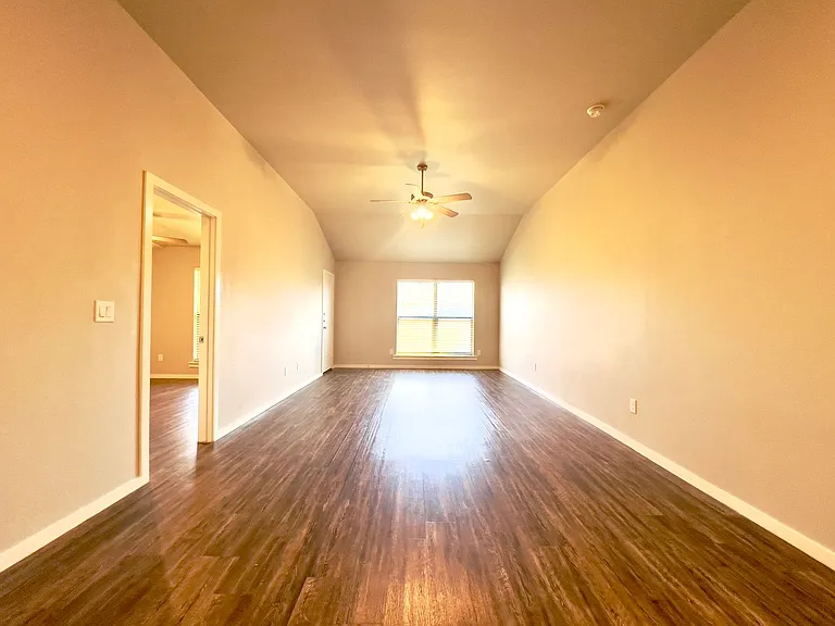 PM1 - 2120 N Ave K - TNT — Photo 17