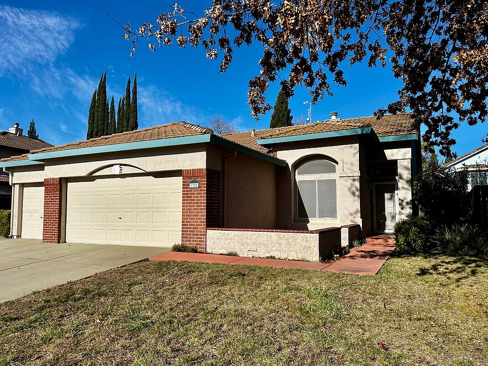 1st image of 1728 Evergreen Dr