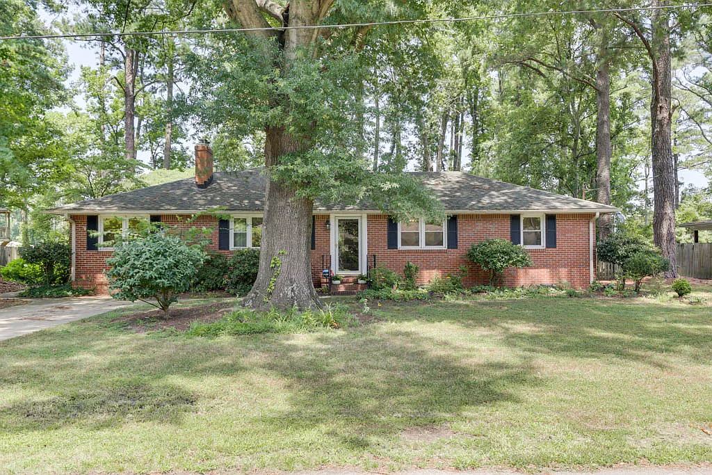 4 bed, 2208 sqft, $2,700 — Photo 1