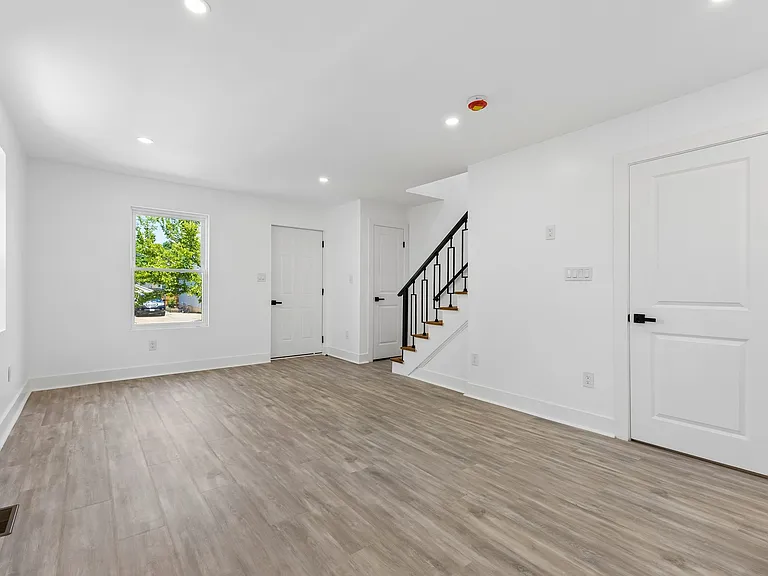 4627 H St SE — Photo 19