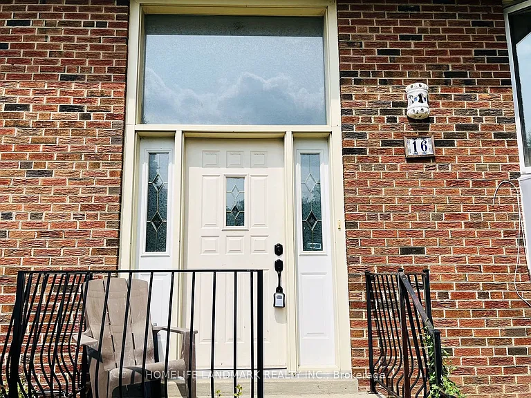 16 Lochinvar Cres #MAIN — Photo 3