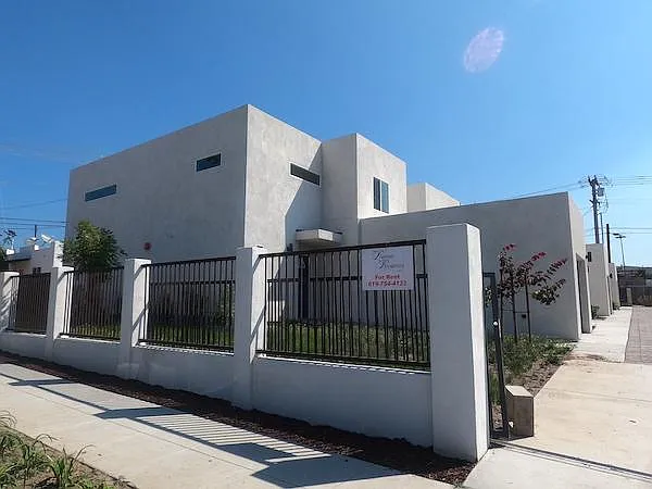1 bed, 700 sqft, $1,950 — Photo 2